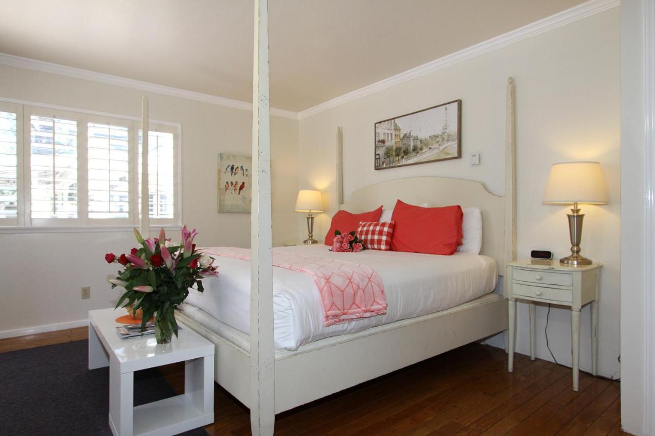 Carmel-by-the-Sea Lamp Lighter Inn And Sunset Suites מראה חיצוני תמונה