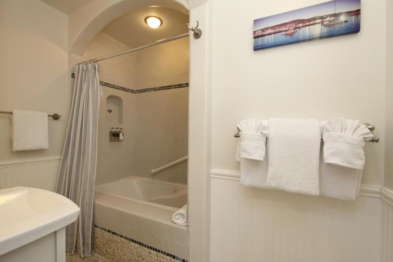Carmel-by-the-Sea Lamp Lighter Inn And Sunset Suites מראה חיצוני תמונה
