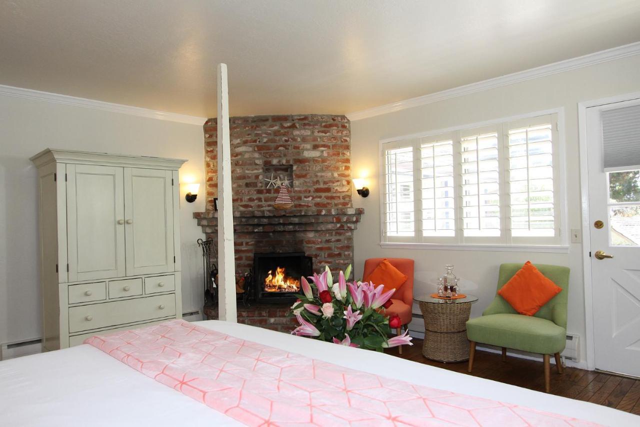 Carmel-by-the-Sea Lamp Lighter Inn And Sunset Suites מראה חיצוני תמונה