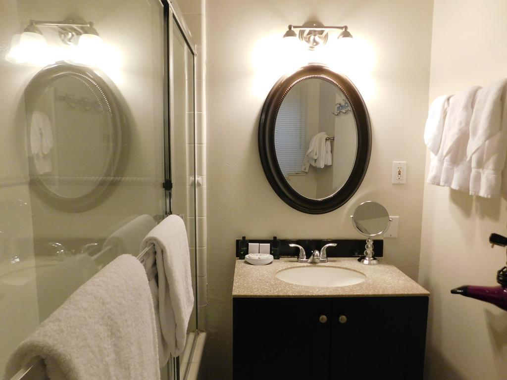 Carmel-by-the-Sea Lamp Lighter Inn And Sunset Suites מראה חיצוני תמונה